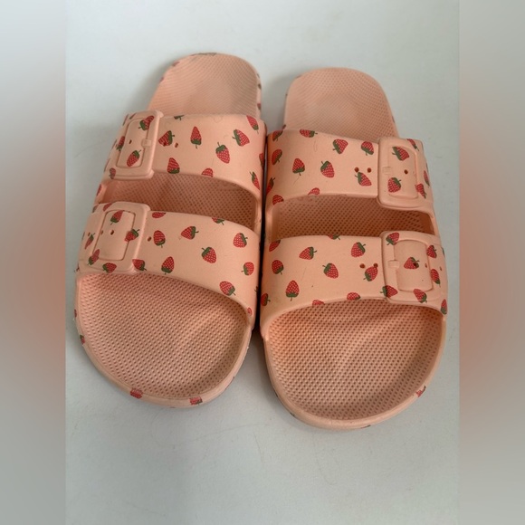 Freedom Moses strawberry milkshake pink slide sandals size 39 US 8 women’s - Picture 5 of 7